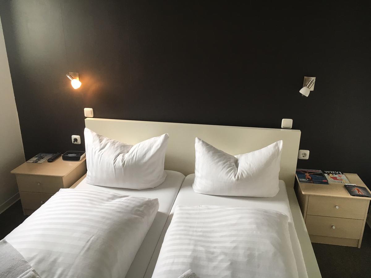 City Hostel By Beans Parc Вильгельмсхафен Экстерьер фото